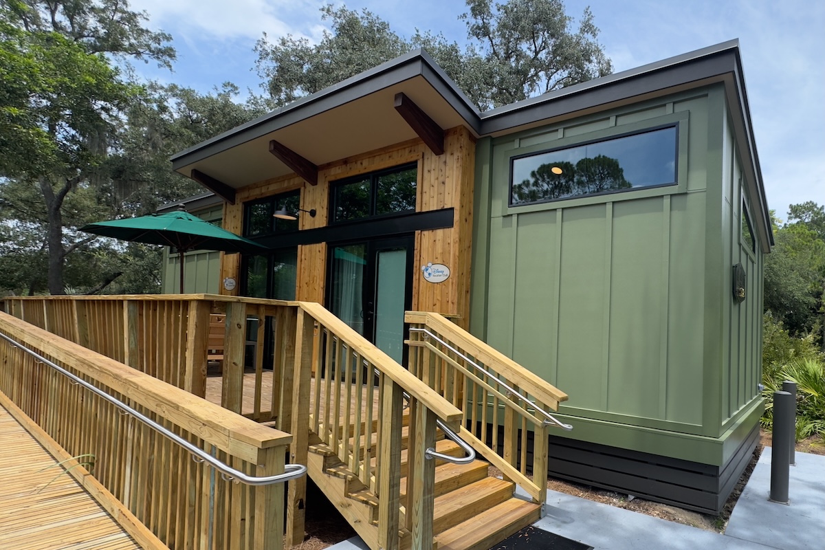 Cabins at Disneys Fort Wilderness Exterior 1