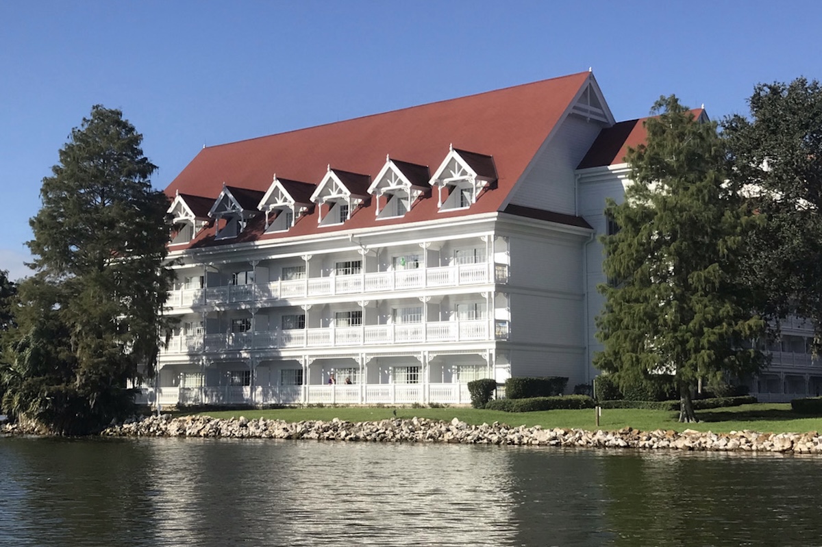 Villas at Disneys Grand Floridian Exterior BPK Theme Park View 2021